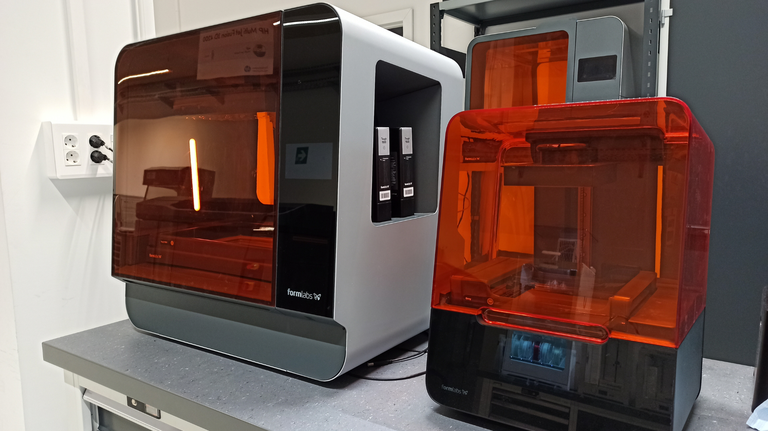 SLA (Stereolithography) SLA (Stereolithography)