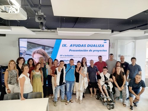 Presentación de Ayudas Dualiza en IMH Campus